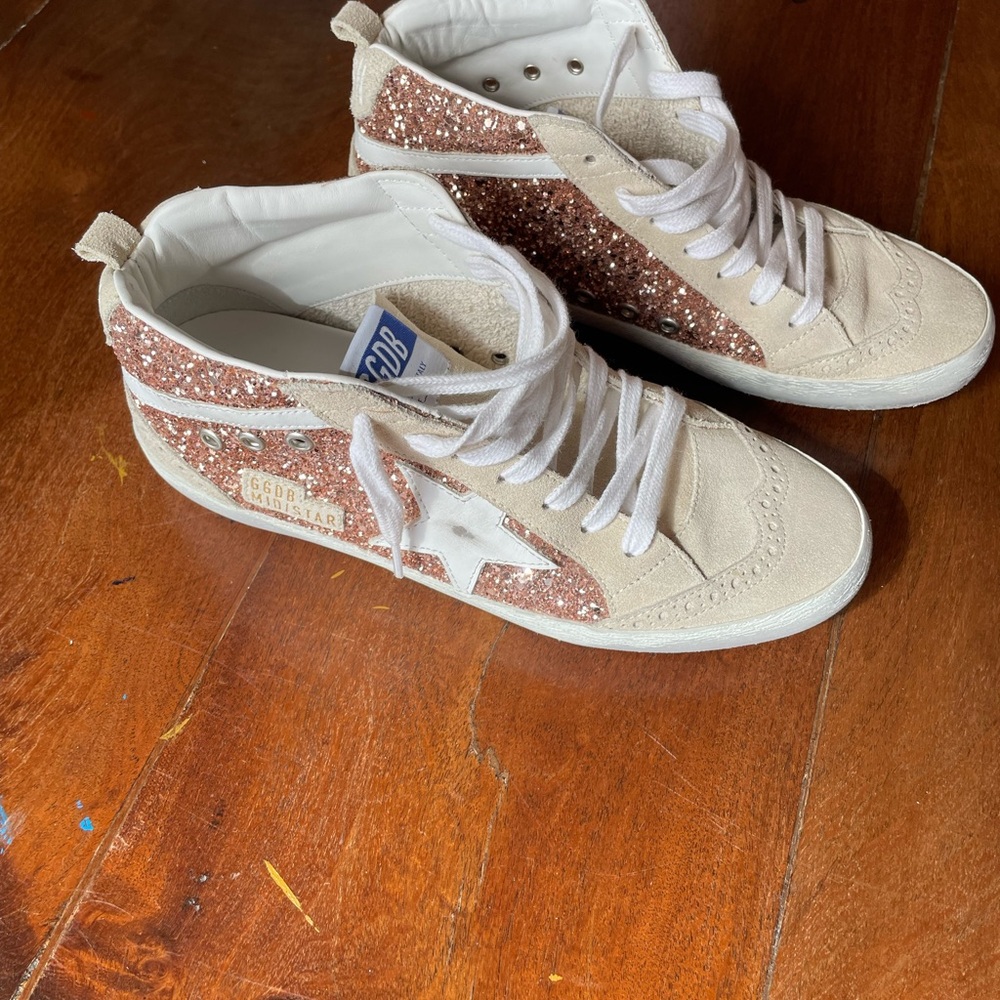 Golden Goose Pink and White Sneakers Fashionable Design